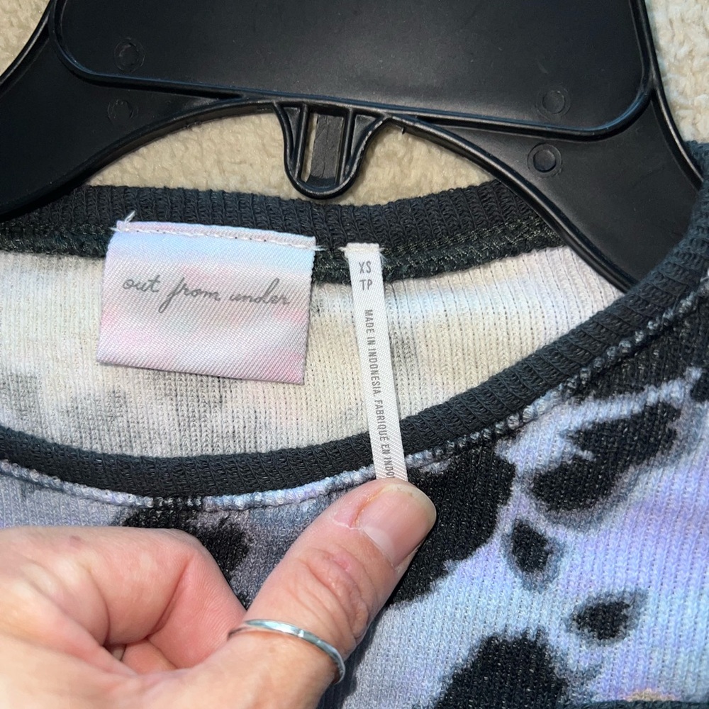 Urban Outfitters Black and Multicolor Crop Top - Picture 5 of 5